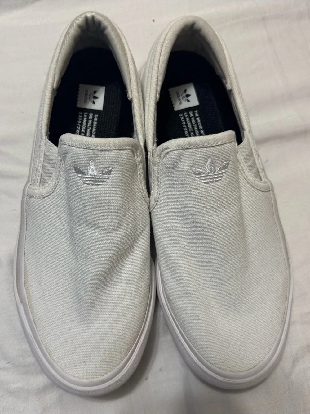 Adidas (size 5) unisex men’s woman’s sabalo school slip on white shoes sneakers